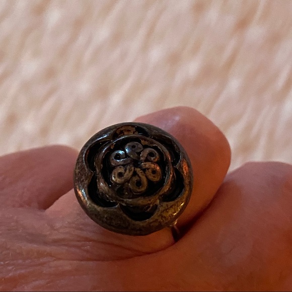 Antique Button Ring - Picture 3 of 7